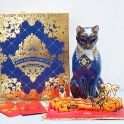 Rượu con Mèo Sứ Royal Darius XO Gold 23K 1500ml - Năm 2023 Quý Mão