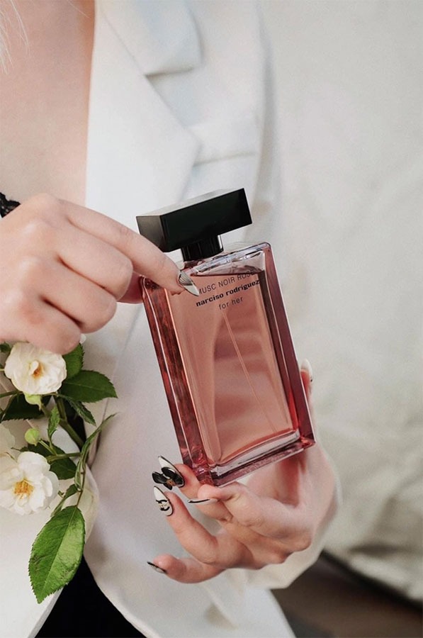 review narciso rodriguez musc noir rose for her edp